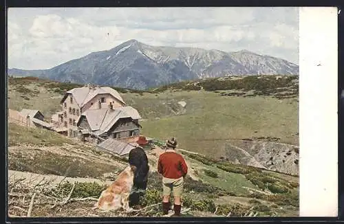 AK Erzherzog Otto Schutzhaus, zwei Wanderer vor der Hütte