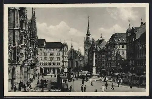 AK München, Partie am Marienplatz mit Strassenbahnen