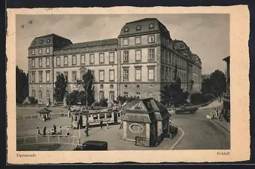 AK Darmstadt, Strassenbahn am Schloss