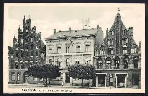 AK Greifswald, Alte Giebelhäuser am Markt