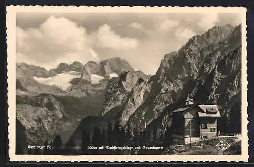 AK Gablonzer Haus Dachsteinblick, Blick an der Berghütte vorbei zum Dachsteingebirge