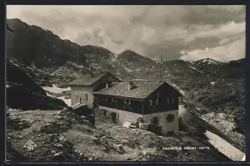 AK Simonyhütte, am Haus auf dem Dachstein