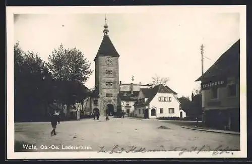 AK Wels, Strassenpartie am Ledererturm