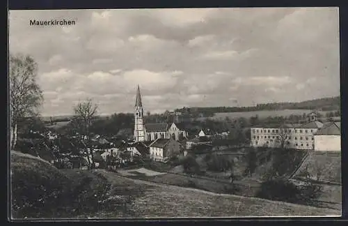 AK Mauerkirchen, Teilansicht mit Blick zur Kirche