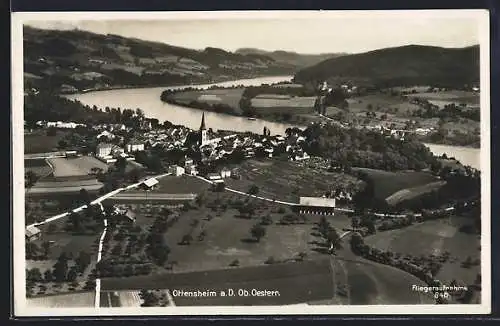 AK Ottensheim a.d. Donau, Ortsansicht mit Kirche und Fluss aus der Vogelschau