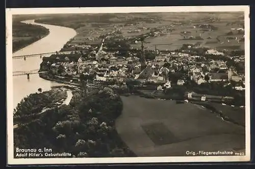 AK Braunau am Inn, Ortspanorama mit Fluss, orig. Fliegeraufnahme