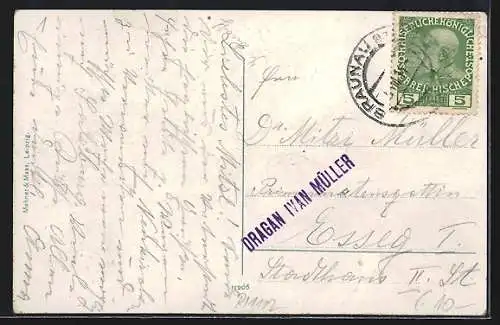 AK Braunau am Inn, Strassenpartie mit Kirche