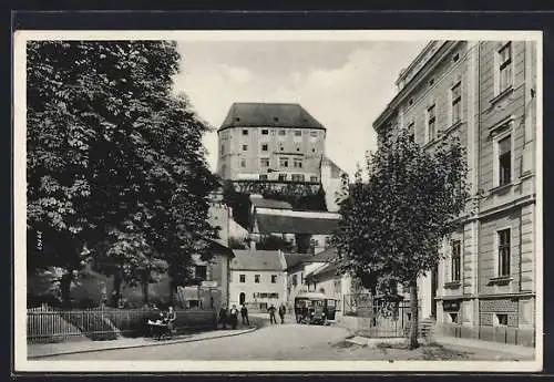 AK Steyregg /Oberdonau, Ortspartie mit Blick zum Schloss