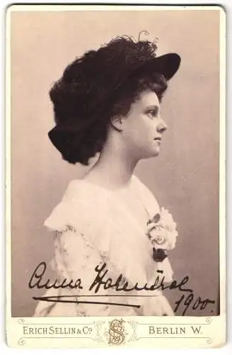 Fotografie Erich Sellin & Co., Berlin, Portrait Gräfin Anna von Hohenthal, mit Autograph, 1900