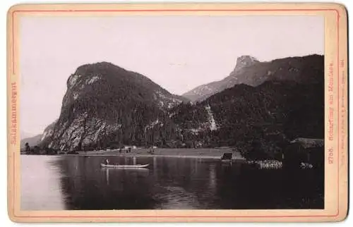 Fotografie Römmler & Jonas, Dresden, Ansicht Scharfling, Blick vom Mondsee nach dem Ort mit Bergen