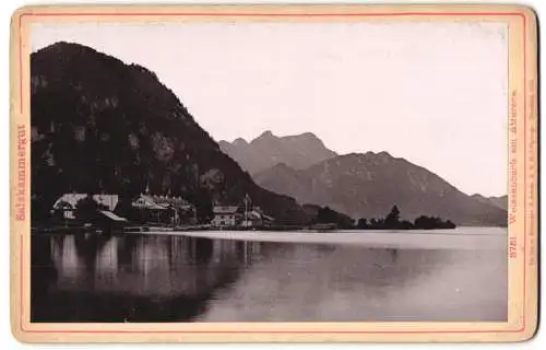 Fotografie Römmler & Jonas, Dresden, Ansicht Weissenbach am Attersee, Blick über den See nach dem Ort