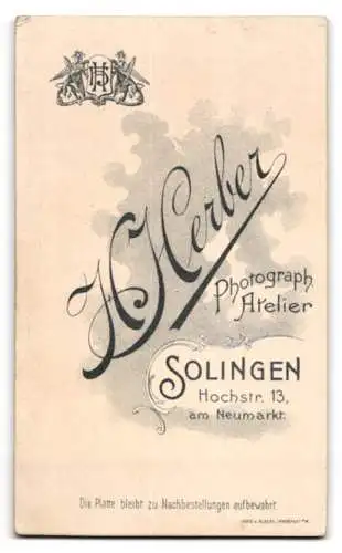 Fotografie J. Herber, Solingen, Hochstrasse 13, Porträt eines eleganten Herrn