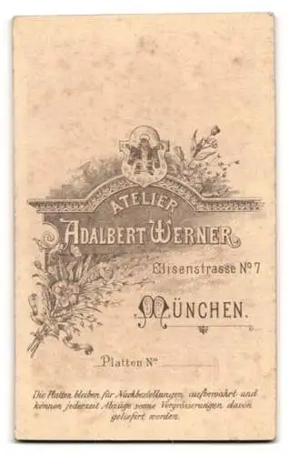 Fotografie Adalbert Werner, München, Elisenstrasse Nr. 7, Porträt eines kleinen Mädchens