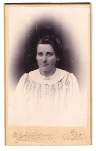 Fotografie L. H. Gram, Thisted, Porträt einer Frau