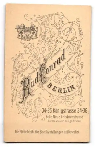 Fotografie Rud. Conrad, Berlin, Königstrasse 34-36, Porträt eines Jungen