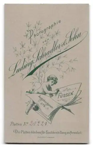 Fotografie Ludwig Schradler & Sohn, Füssen, Augsburgerstr. 276, Porträt eines Mannes im Anzug