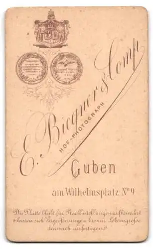 Fotografie E. Biegner & Co., Guben, Wilhelmsplatz 9, Porträt eines Herrn mit Schnurrbart