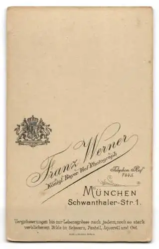 Fotografie Franz Werner, München, Schwanthalerstr. 1, Porträt eines jungen Mannes