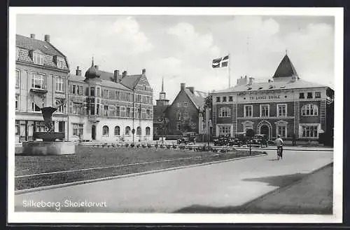 AK Silkeborg, Skoletorvet, Th. Langs Skole