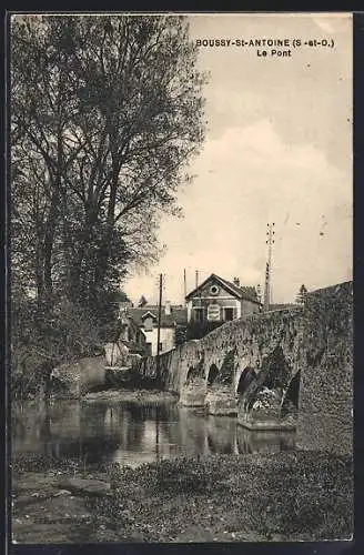 AK Boussy-Saint-Antoine, Le Pont et la rivière en arrière-plan