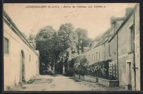 AK Angervilliers, Entrée du Château. Les Communs