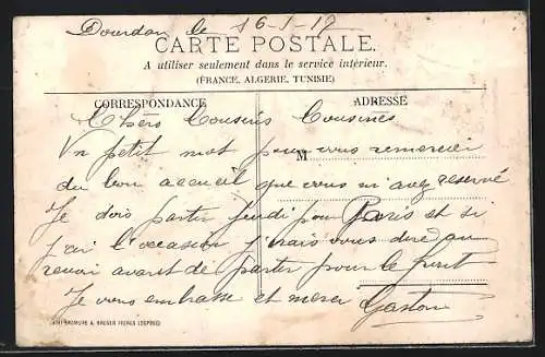 AK Dourdan, Route d`Étampes avec piétons et arbres alignés
