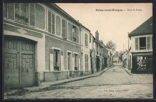 AK Briis-sous-Forges, Rue St-Denis avec commerces et architecture traditionnelle