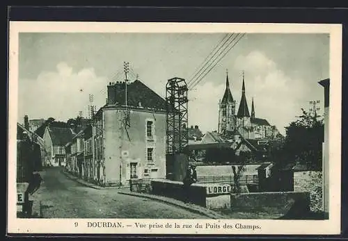 AK Dourdan, Vue prise de la rue du Puits des Champs