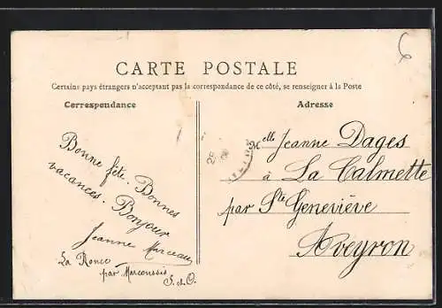 AK Orsay, Abreuvoir et maisons en pierre