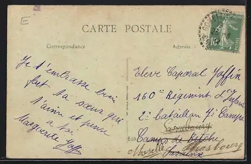 AK Gometz-le-Châtel, Le Château et la rue bordée d`arbres