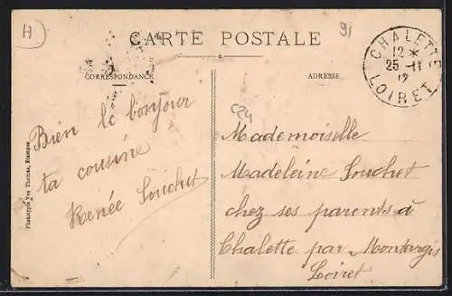 AK Saclas, La Place avec habitants devant les commerces