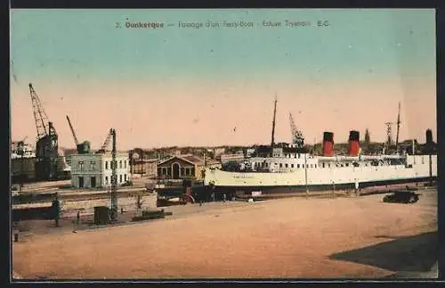 AK Dunkerque, Passage d`un Ferry-Boot, Ecluse Trystram