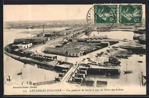 AK Les Sables d`Olonne, Vue générale du bassin à flot, les Parcs aux huitres