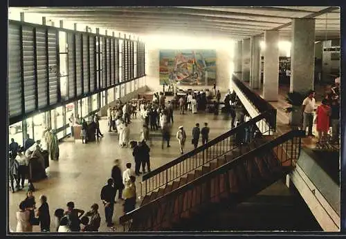 AK Dakar, Vue intérieur de l`aéroport Dakar-Yoff