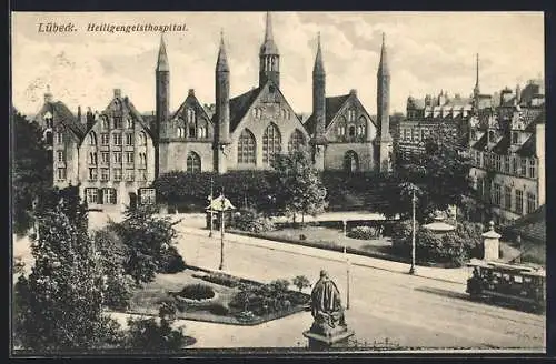 AK Lübeck, Heiligengeisthospital mit Strassenbahn