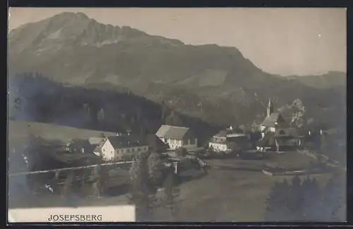 AK Josefsberg /N.-Oe., Ortsansicht mit Bergpanorama aus der Vogelschau