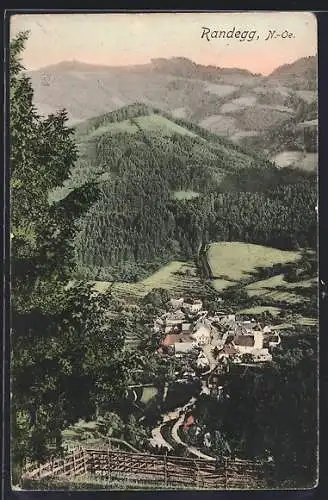 AK Randegg /N.-Oe., Gesamtansicht mit Umgebung und Bergpanorama aus der Vogelschau