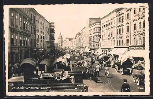 AK Wels, Wochenmarkt mit Händlern, Geschäfte, Leute