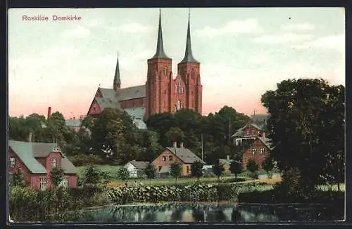 AK Roskilde, Domkirke - Blick zur Kirche