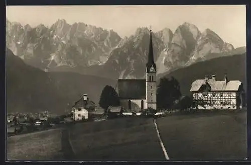 AK Gosau, Weg zur Kirche mit dem Donnerkogel