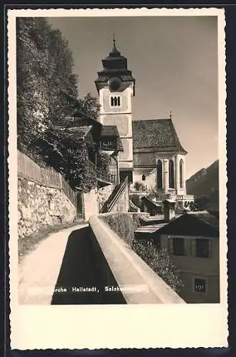 AK Hallstatt /Salzkammergut, Katholische Kirche im Sonnenschein