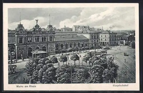 AK Mainz am Rhein, Hauptbahnhof mit Strasse aus der Vogelschau, Strassenbahnen