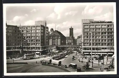 AK Berlin, der Alexanderplatz, Blick auf das Kaufhaus Hertie