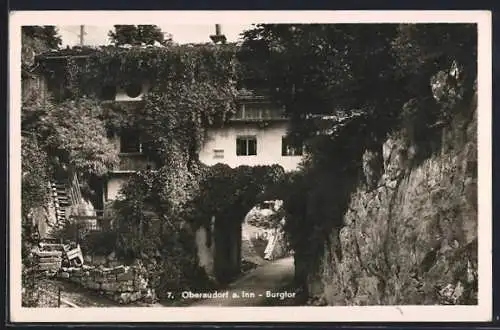 AK Oberaudorf a. Inn, Burgtor mit Felswand