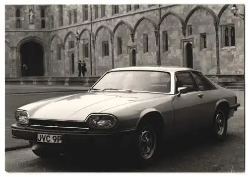 Fotografie Auto Jaguar XJ-S, Gran Turismo Luxus-Coupe mit Kennzeichen England