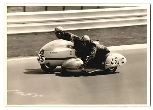 Fotografie Motorrad-Rennen Nürburgring, Rennmotorrad BMW mit Seitenwagen Startnummer 415