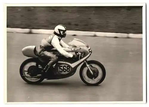 Fotografie Motorrad-Rennen Nürburgring, Rennmotorrad Suzuki Startnummer 568