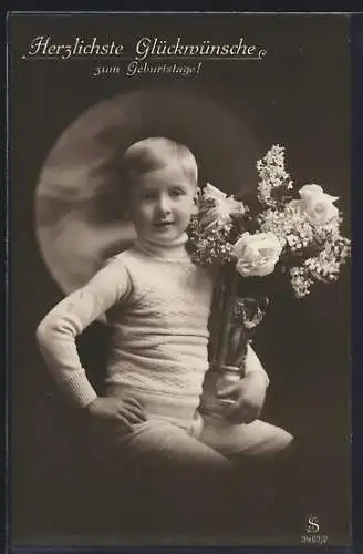 Foto-AK L.J. & F.F. Nr. 3467 /2: Kleiner Junge mit Blumen, Geburtstagsgruss