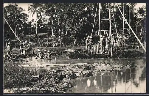 AK Ratnapura, Gemming, Edelsteinsuche im Fluss