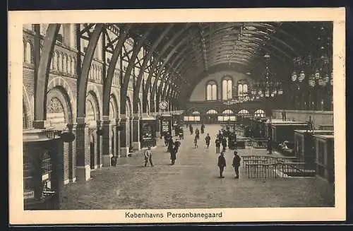 AK Kobenhavn, Personbanegaard, Bahnhofshalle